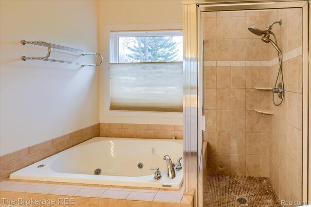 9055 N Island Drive, Flushing Charter Township, MI 48433
