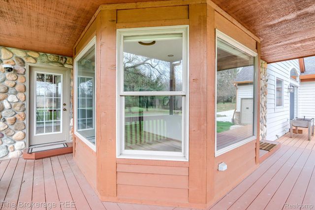9055 N Island Drive, Flushing Charter Township, MI 48433