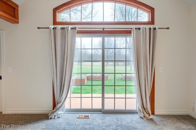 9055 N Island Drive, Flushing Charter Township, MI 48433