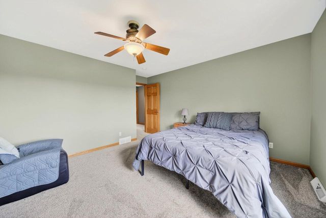 1831 Mapletree ROAD, Howards Grove, WI 53083