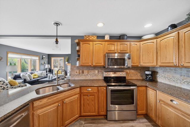 1831 Mapletree ROAD, Howards Grove, WI 53083