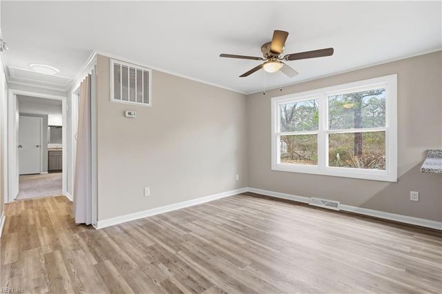 1554 Shellito LN, Suffolk, VA 23437