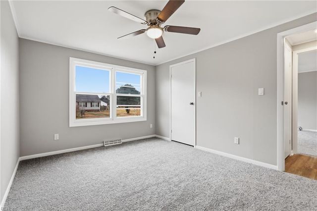 1554 Shellito LN, Suffolk, VA 23437