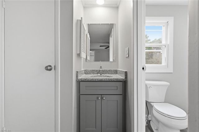 1554 Shellito LN, Suffolk, VA 23437