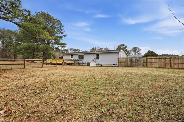 1554 Shellito LN, Suffolk, VA 23437