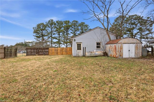 1554 Shellito LN, Suffolk, VA 23437