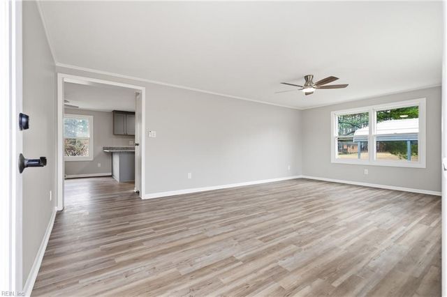 1554 Shellito LN, Suffolk, VA 23437