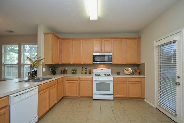9203 Kransbury Lane, Houston, TX 77095