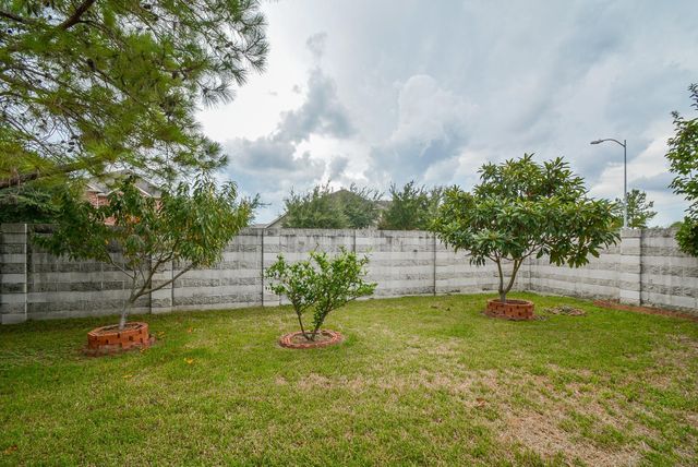 9203 Kransbury Lane, Houston, TX 77095
