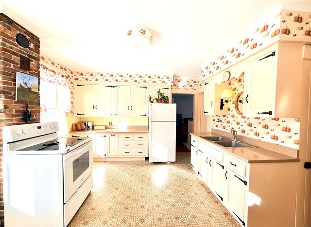 317 VT Route 110, Chelsea, VT 05038