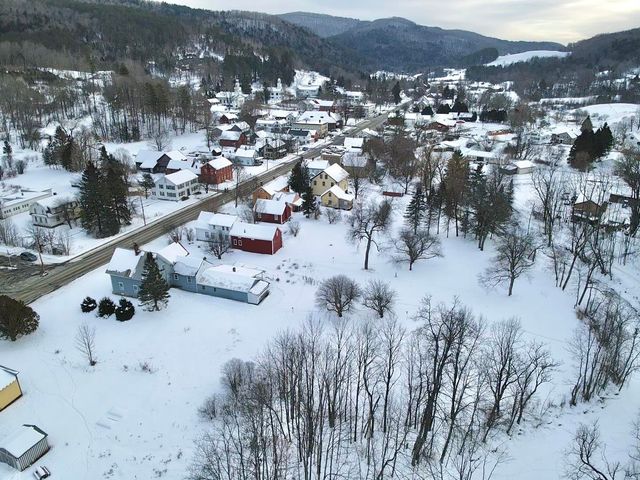 317 VT Route 110, Chelsea, VT 05038