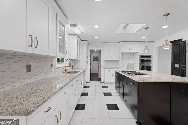 240 Magmar Lane, Fayetteville, GA 30214
