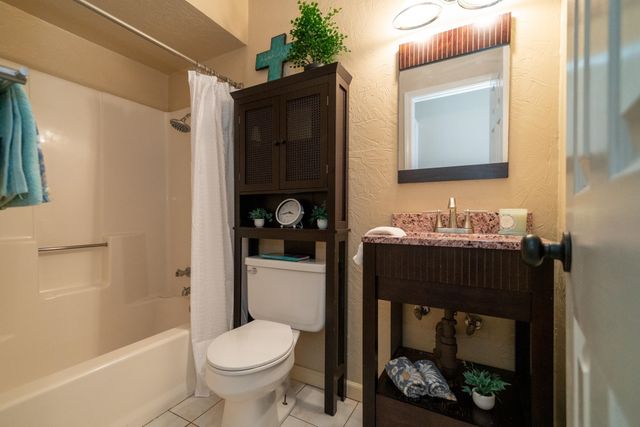 1130 Kensington Ct, Longview, TX 75605