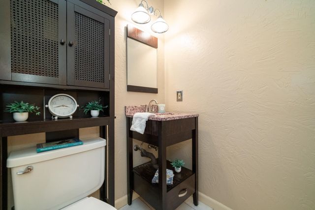 1130 Kensington Ct, Longview, TX 75605