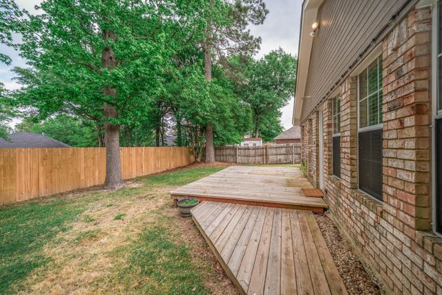 1130 Kensington Ct, Longview, TX 75605