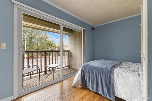 1003 Golf Course Dr, Rohnert Park, CA 94928