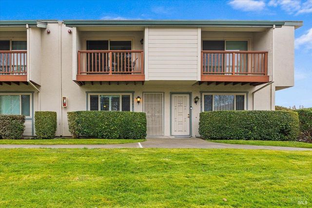 1003 Golf Course Dr, Rohnert Park, CA 94928