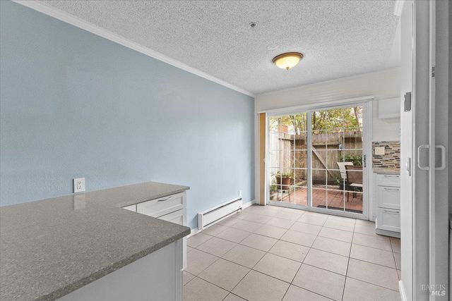 1003 Golf Course Dr, Rohnert Park, CA 94928