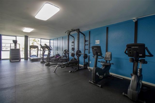 877 NE 195th Street 222, Miami, FL 33179