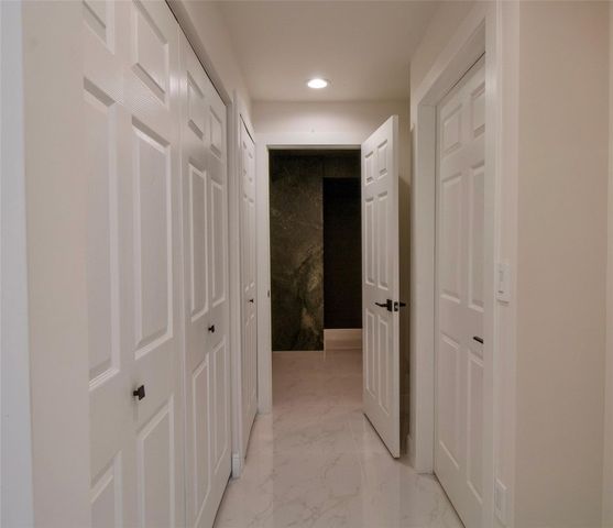 877 NE 195th Street 222, Miami, FL 33179