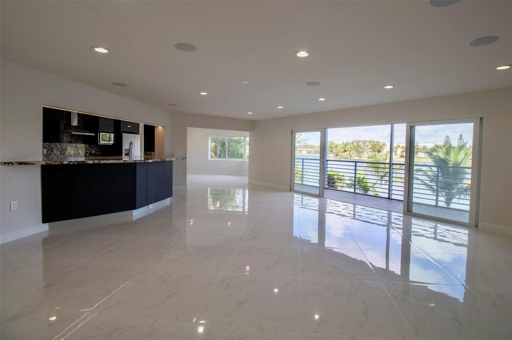 877 NE 195th Street 222, Miami, FL 33179