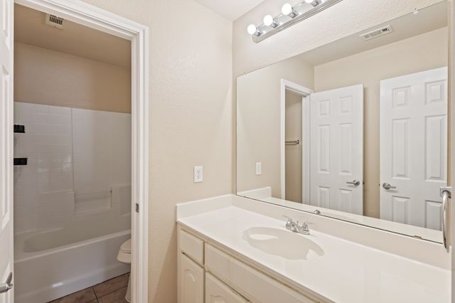 3203 Guadaloupe, Grand Prairie, TX 75054