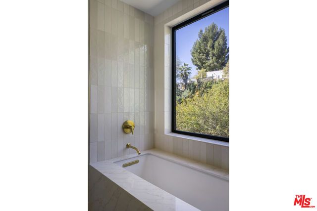 5240 Barker Drive, Los Angeles, CA 90042