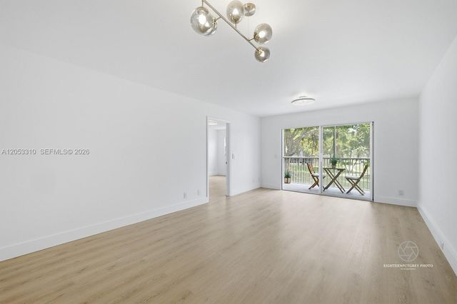 1351 SW 125th Avenue 206S, Pembroke Pines, FL 33027