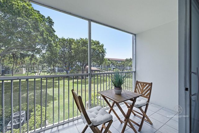 1351 SW 125th Avenue 206S, Pembroke Pines, FL 33027