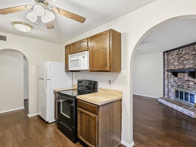 2204 Ridgedale Drive, Carrollton, TX 75006