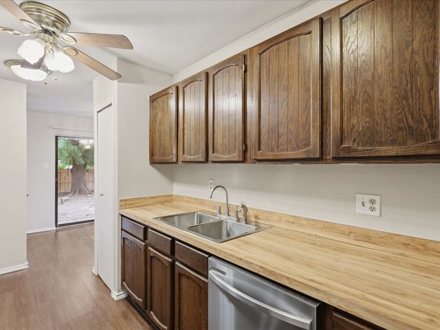 2204 Ridgedale Drive, Carrollton, TX 75006