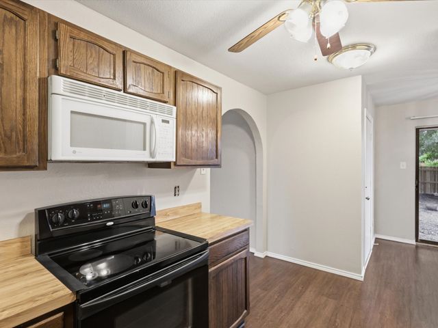 2204 Ridgedale Drive, Carrollton, TX 75006