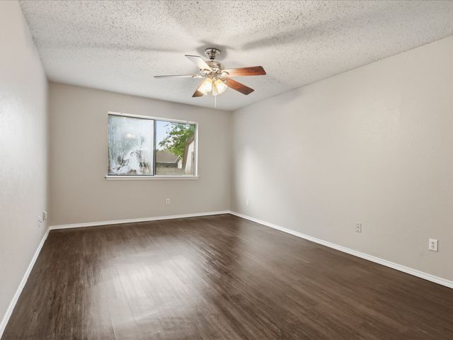 2204 Ridgedale Drive, Carrollton, TX 75006