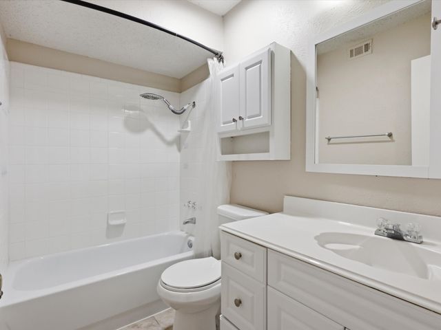 2204 Ridgedale Drive, Carrollton, TX 75006