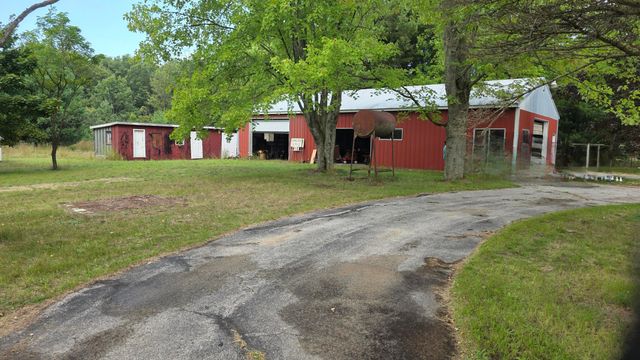 9945 N US Highway 31, Unknown, MI 49411