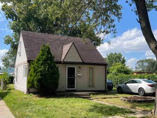 28399 Felician Street, Roseville, MI 48066