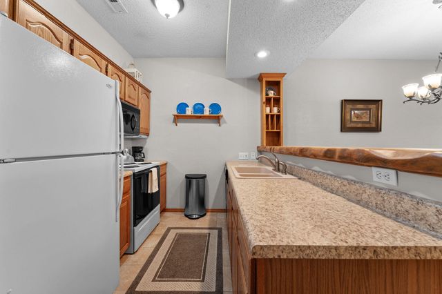 24 Village Trail 10-3, Branson, MO 65616