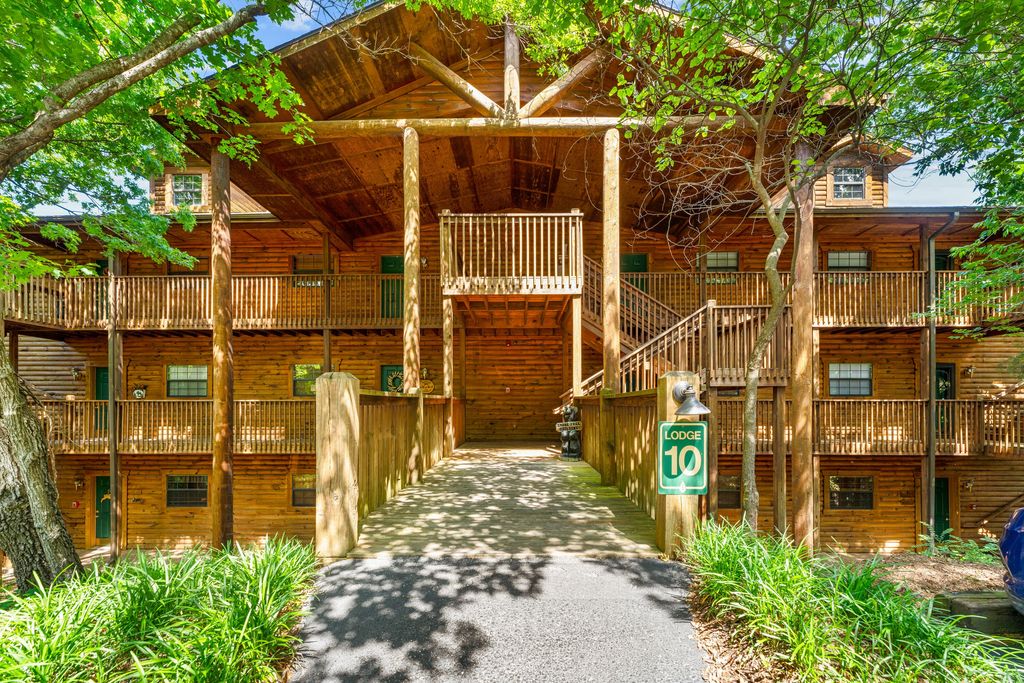 24 Village Trail 10-3, Branson, MO 65616