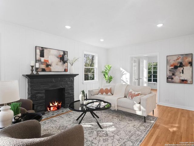 123 Mandalay, San Antonio, TX 78212