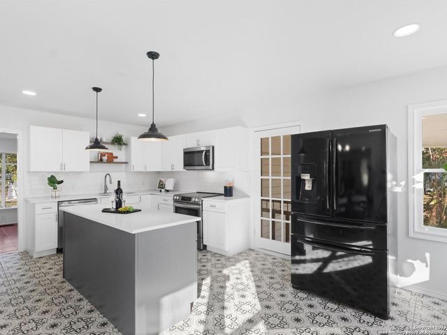 123 Mandalay, San Antonio, TX 78212