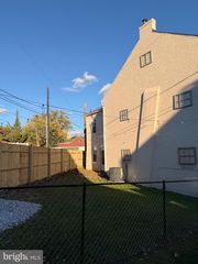 449 S PLUM ST, Lancaster, PA 17602