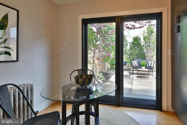 2805 POPLAR ST, Philadelphia, PA 19130