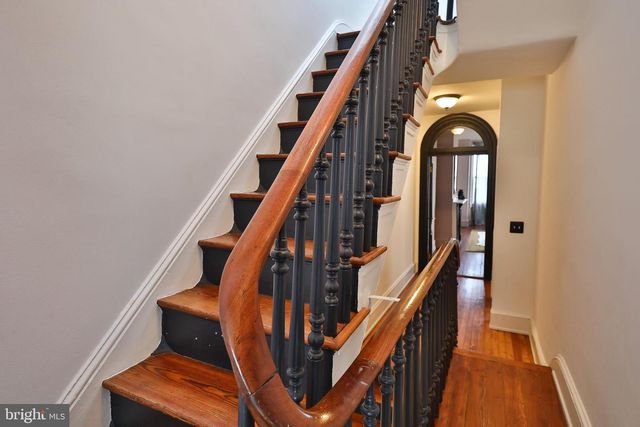 2805 POPLAR ST, Philadelphia, PA 19130