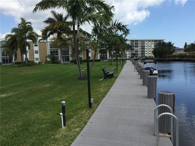 3040 NE 16th Avenue 303 A, Oakland Park, FL 33334