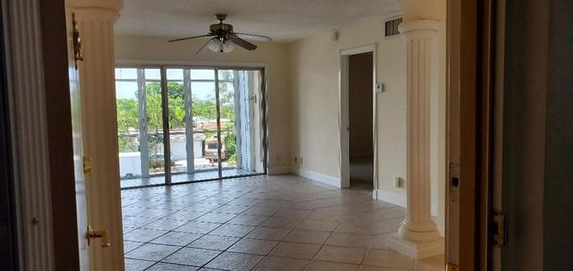 3040 NE 16th Avenue 303 A, Oakland Park, FL 33334