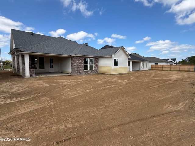 107 Fountain Meadow Drive, Broussard, LA 70518