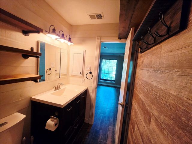 4452 Chaha Road 204, Garland, TX 75043