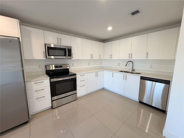 25823 SW 145th Ave, Homestead, FL 33032