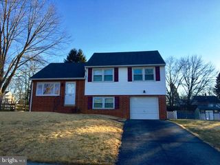 2621 DARBY DR, Wilmington, DE 19808