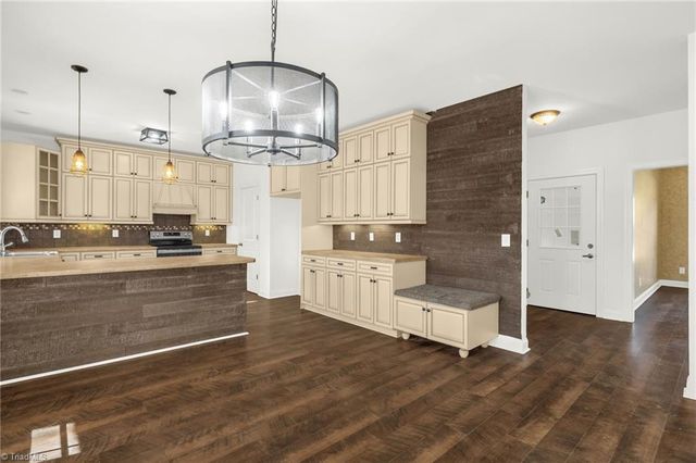 8235 Stafford Mill Road, Oak Ridge, NC 27310